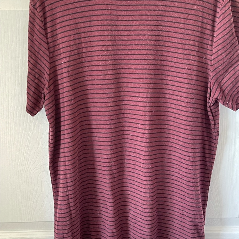 Old navy stripped tee